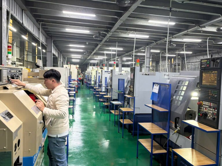 Precision CNC Machining MFG ()